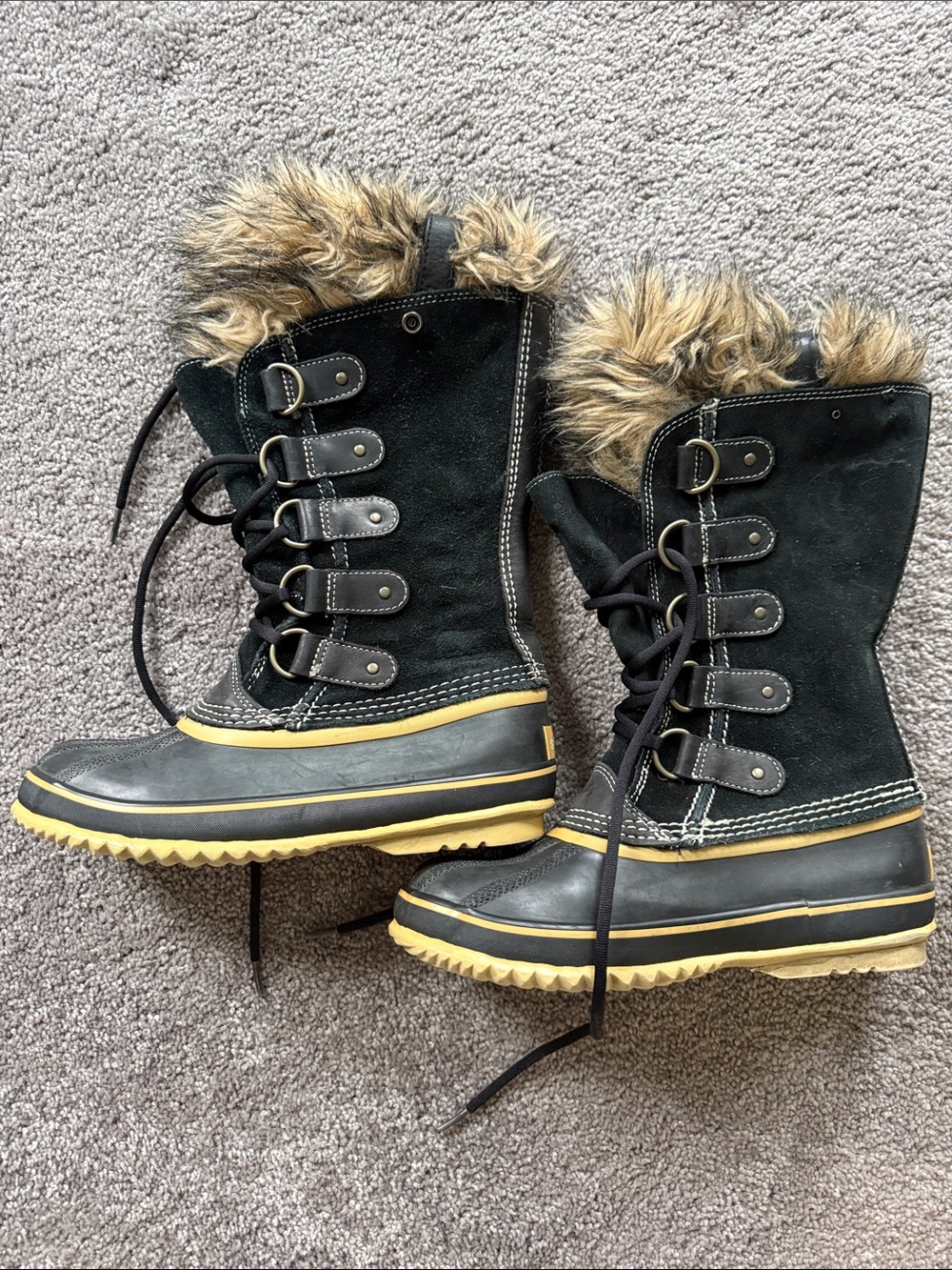 Sorel Black and Tan Fur-Trim Lace-Up Winter Boots
